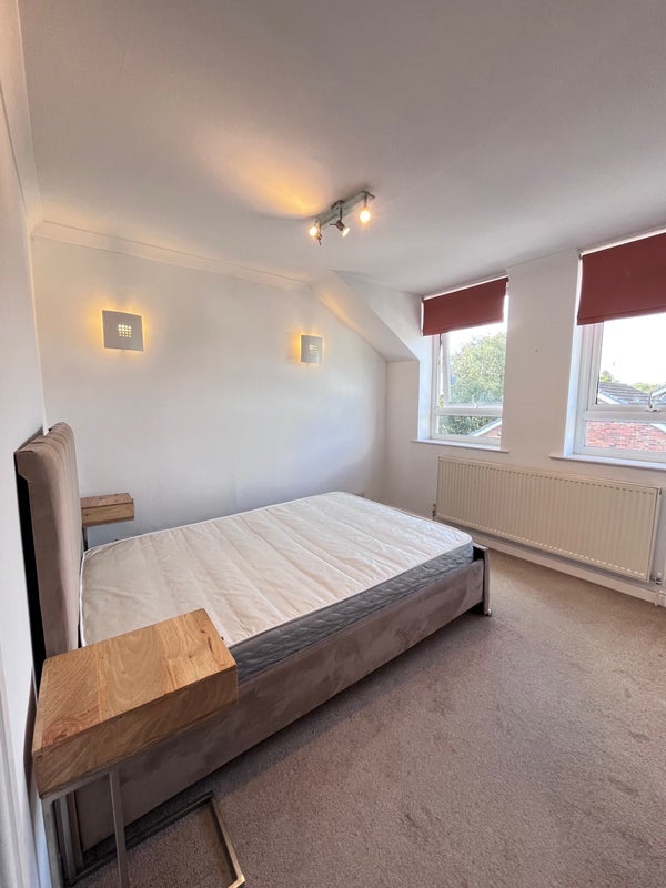 Room Stockport Road in Trafford
