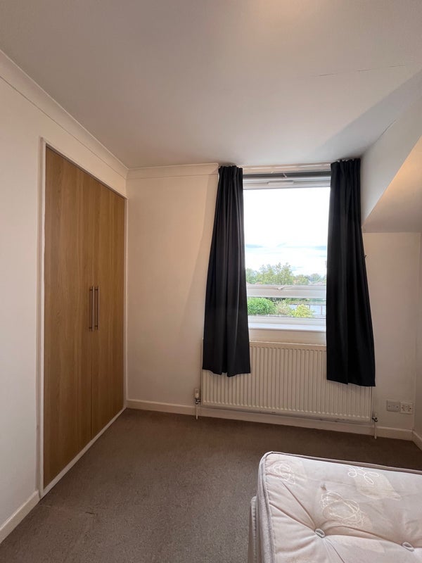 Room Stockport Road in Trafford