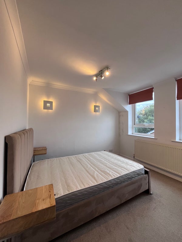 Room Stockport Road in Trafford