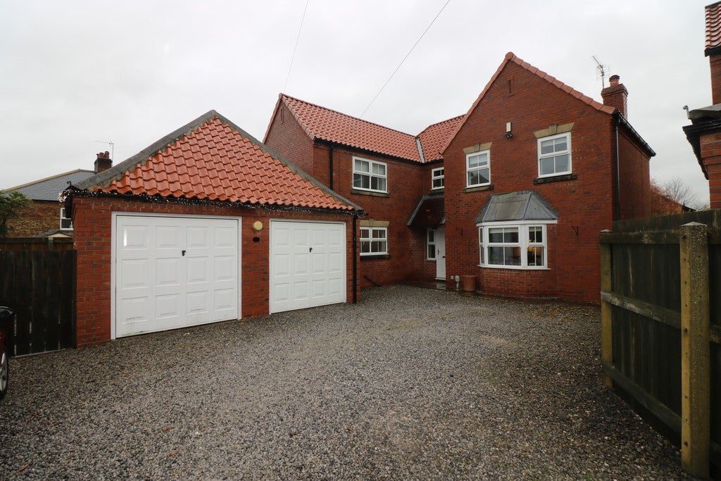 House Appleton Lane in North Cave