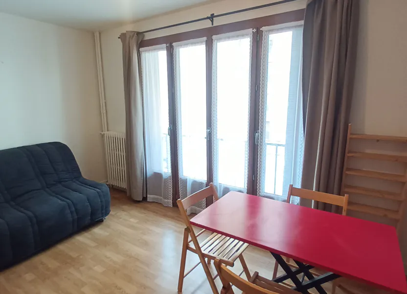 Room Rue du 8 Mai 1945 in Bourg-la-Reine