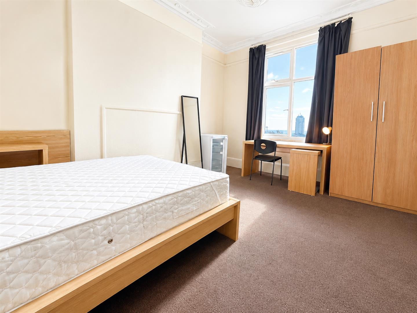 Room Powis Grove in Brighton