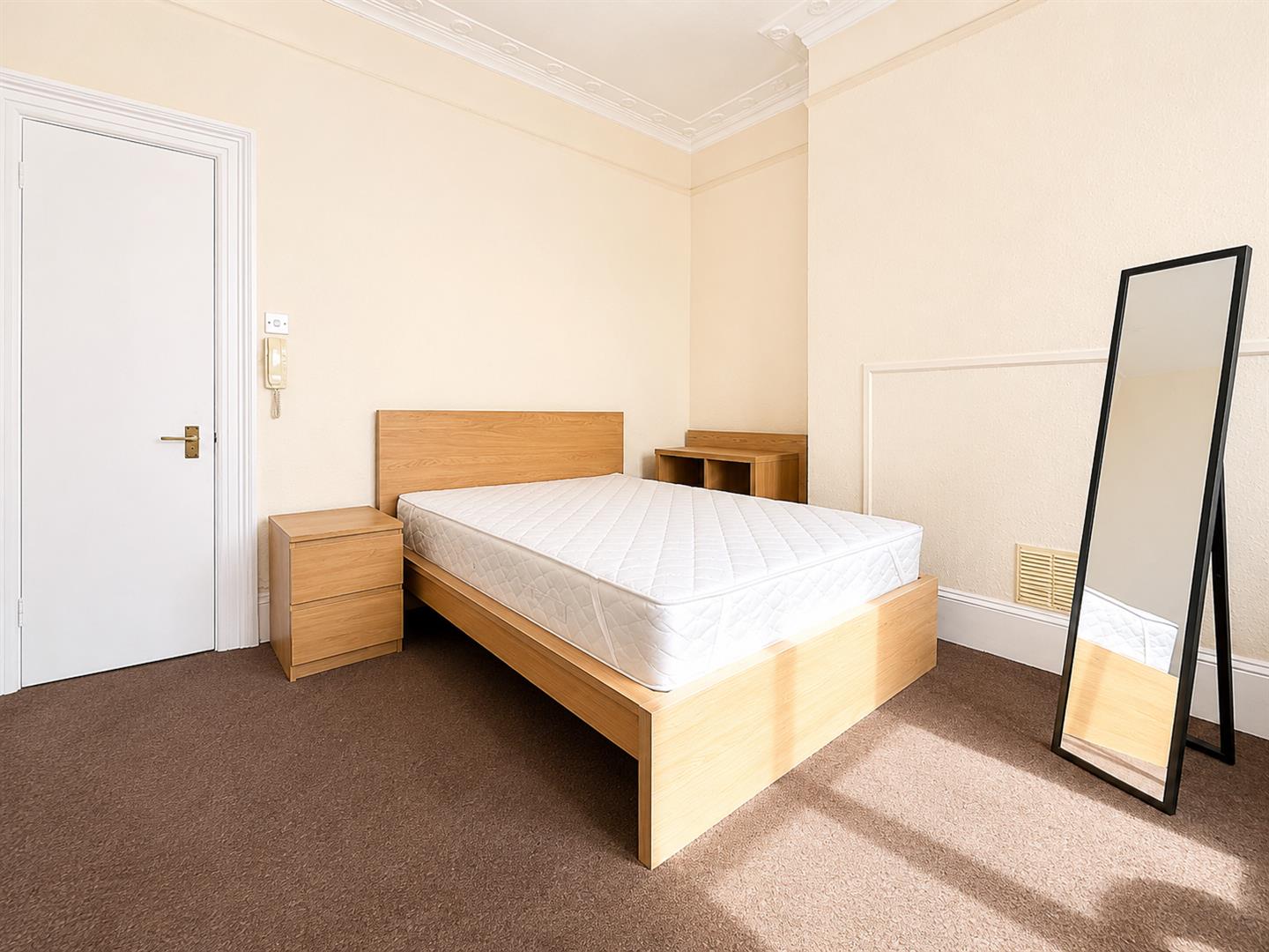 Room Powis Grove in Brighton