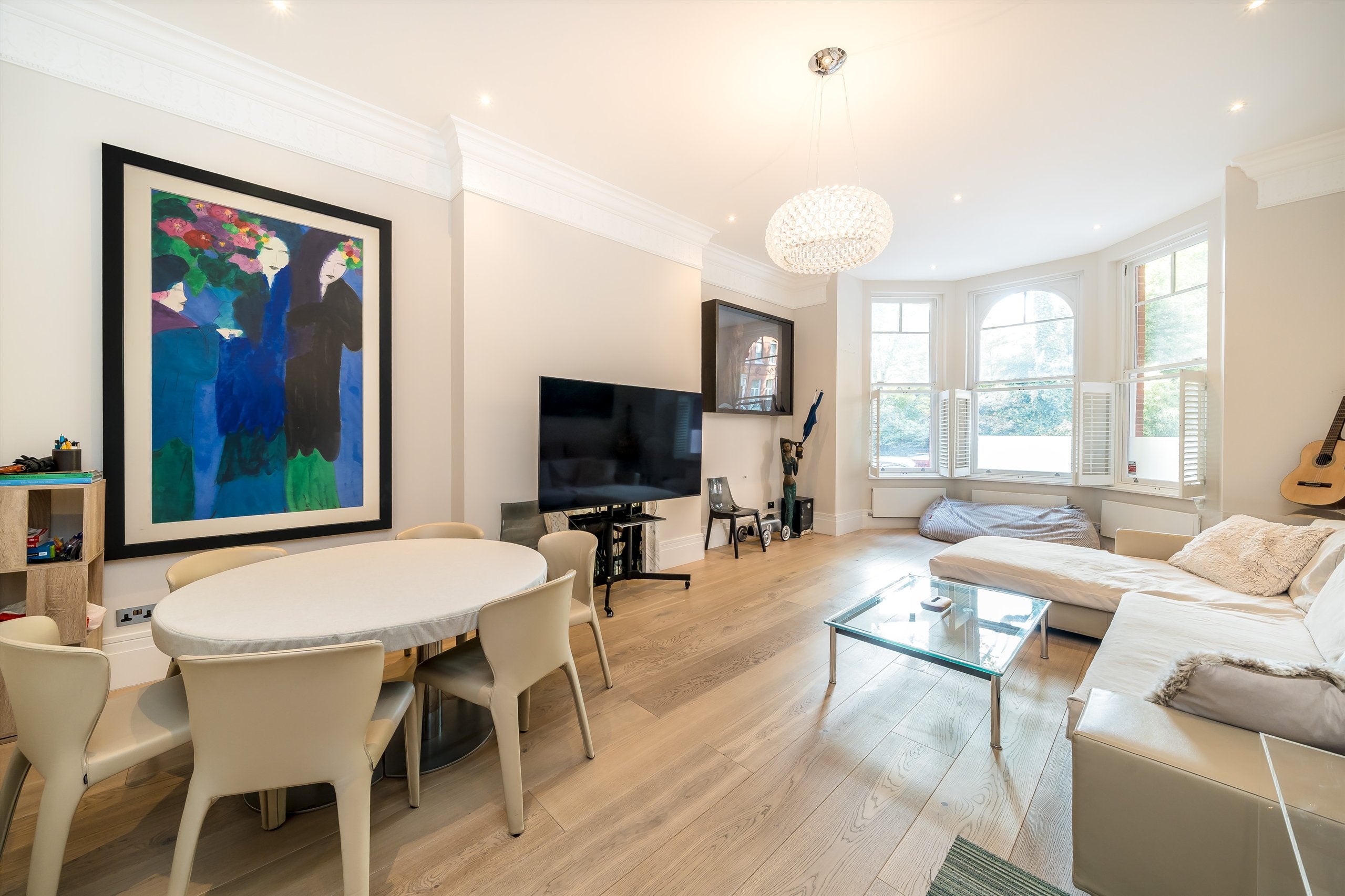 Flat Barkston Gardens in Greater London