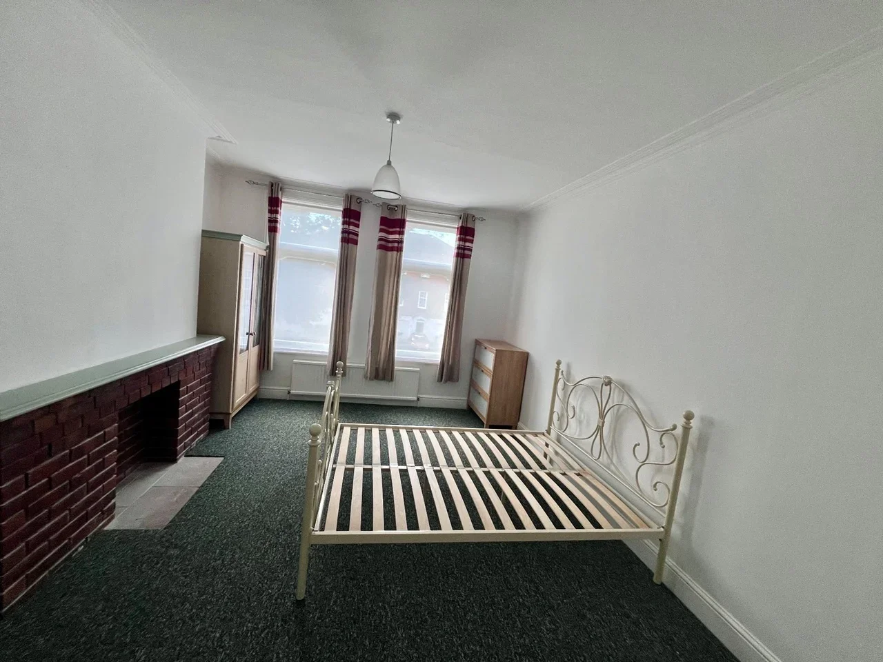 Room The Mall in Greater London