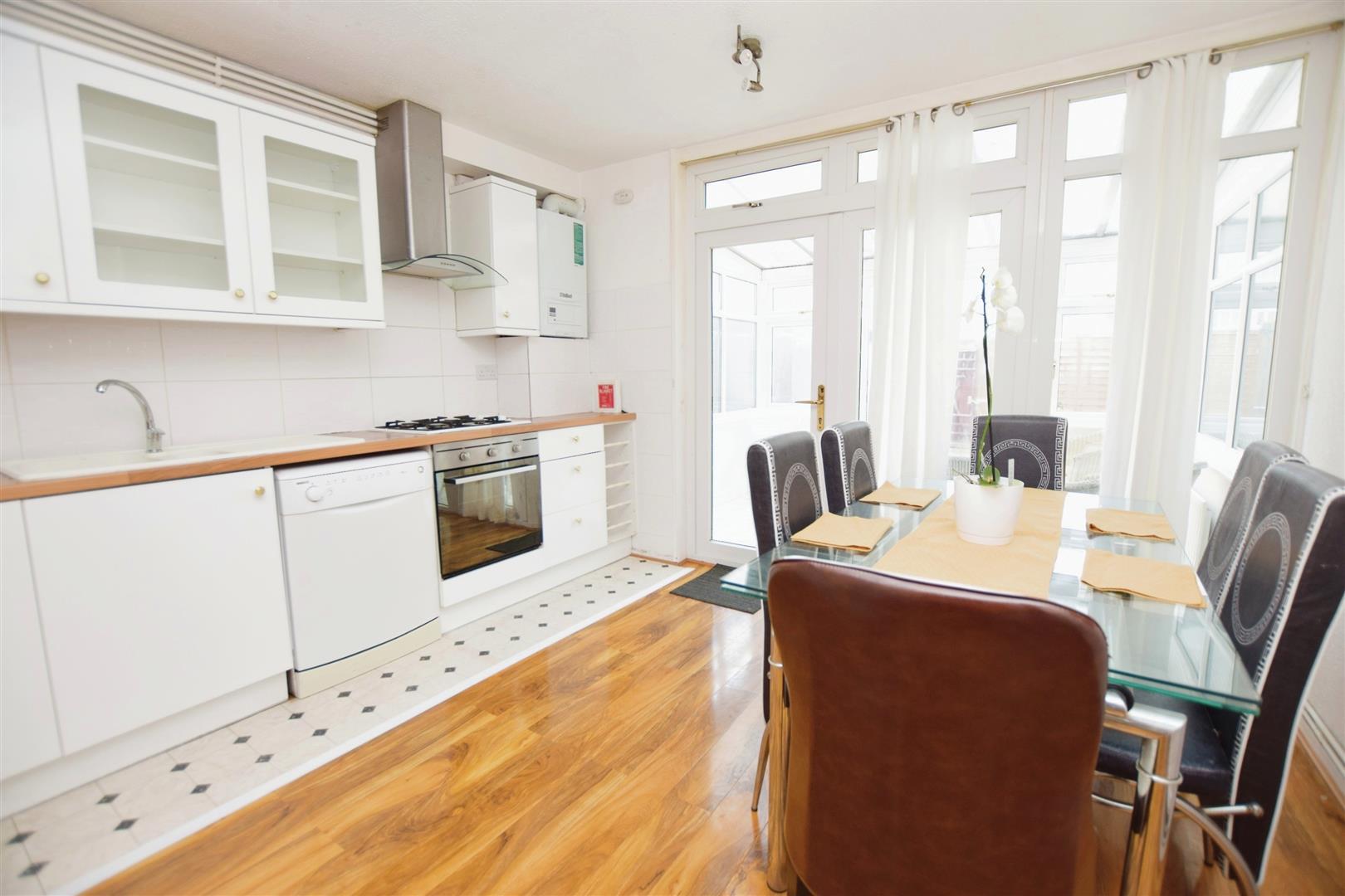 House Gale Close in Greater London
