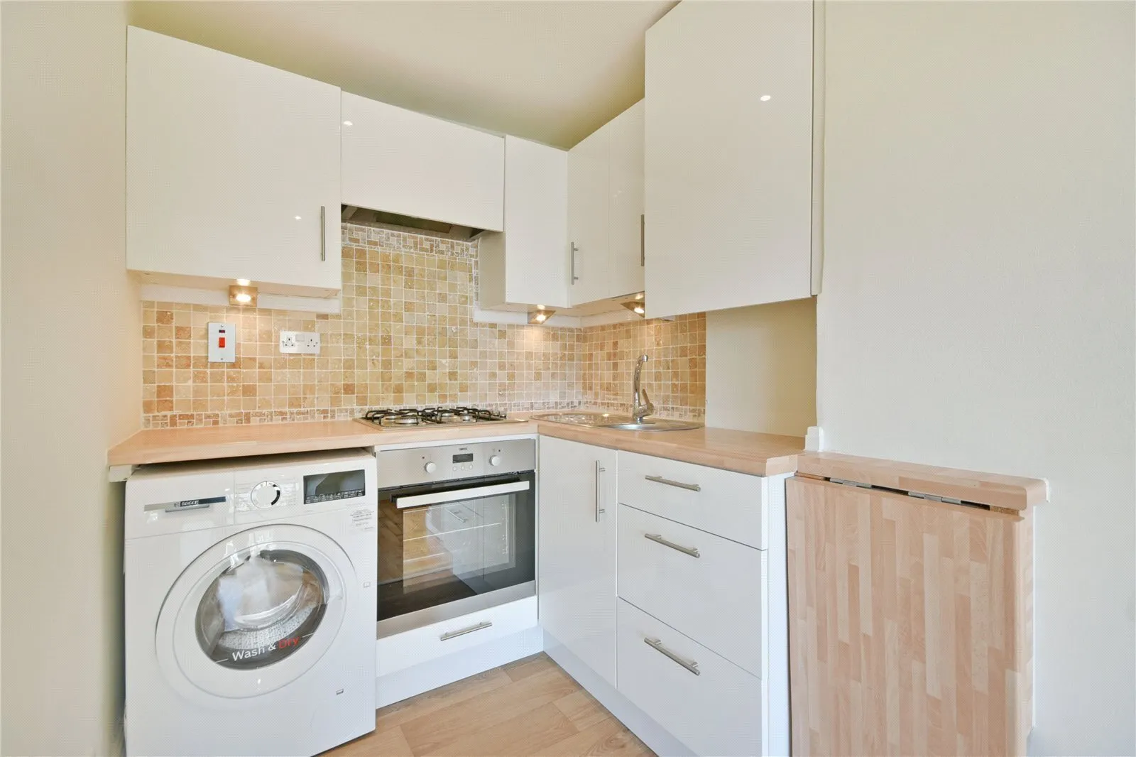 Room Goldhurst Terrace in Greater London