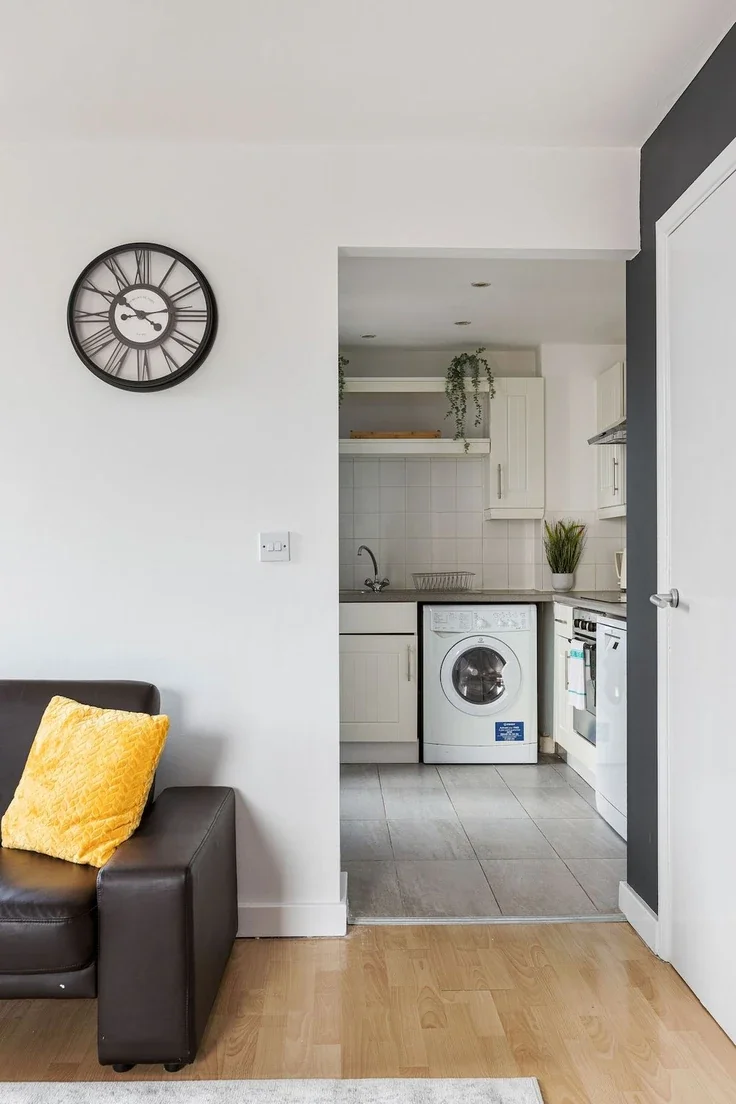 Flat Bayham Street in Greater London