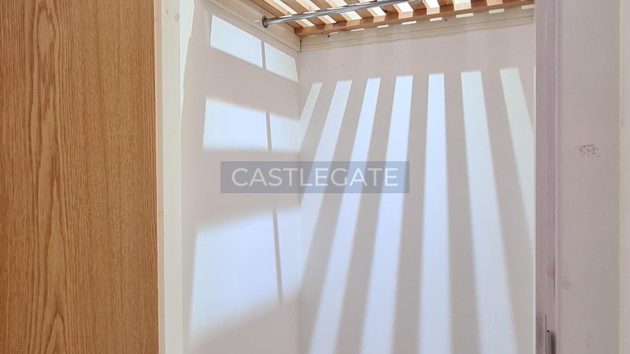 Room Threadneedle Street in Kirklees