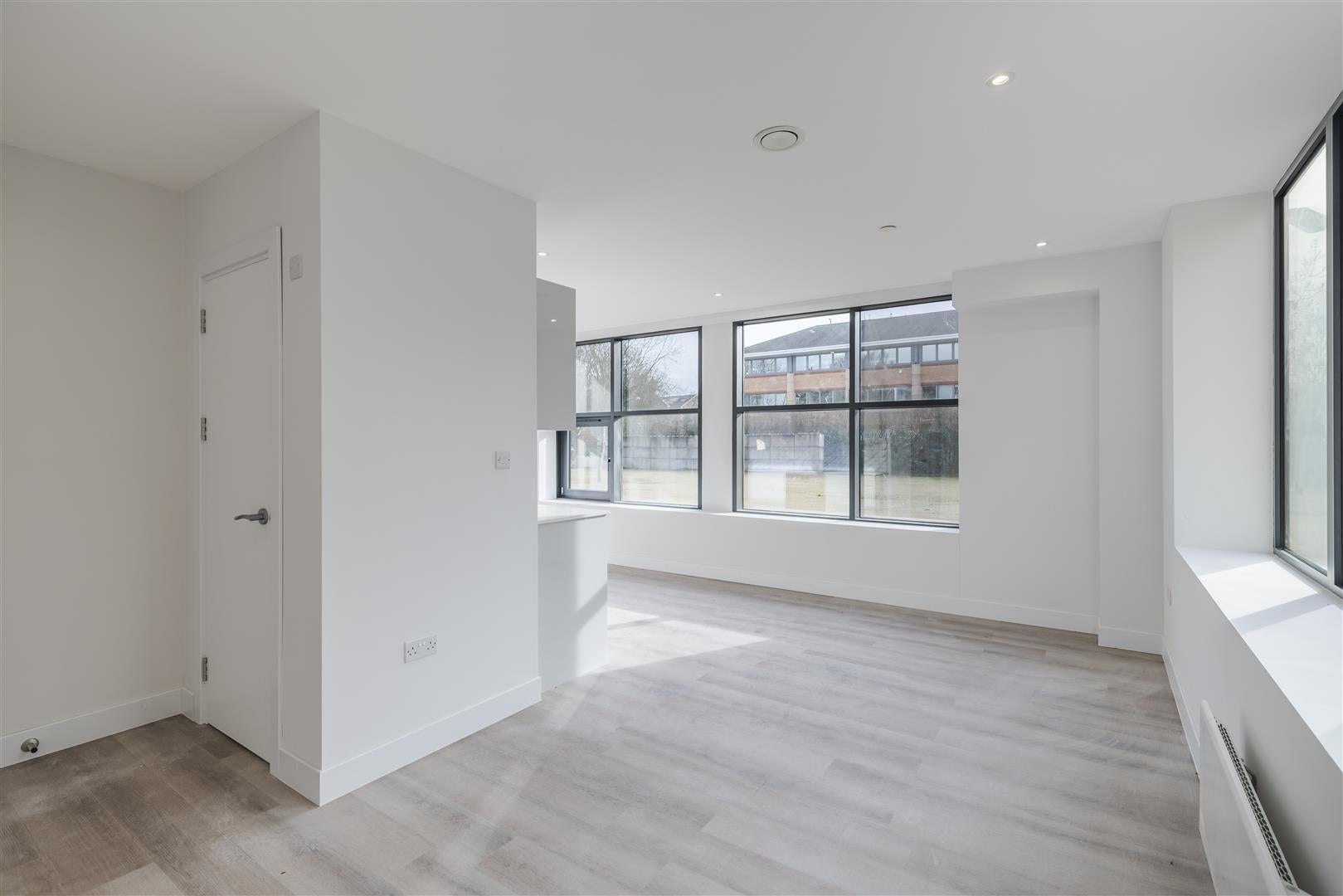 Flat Cowley Business Park in Greater London