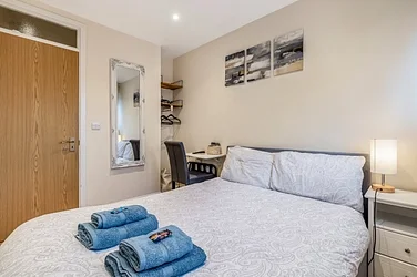 Flat Seward Street in Greater London