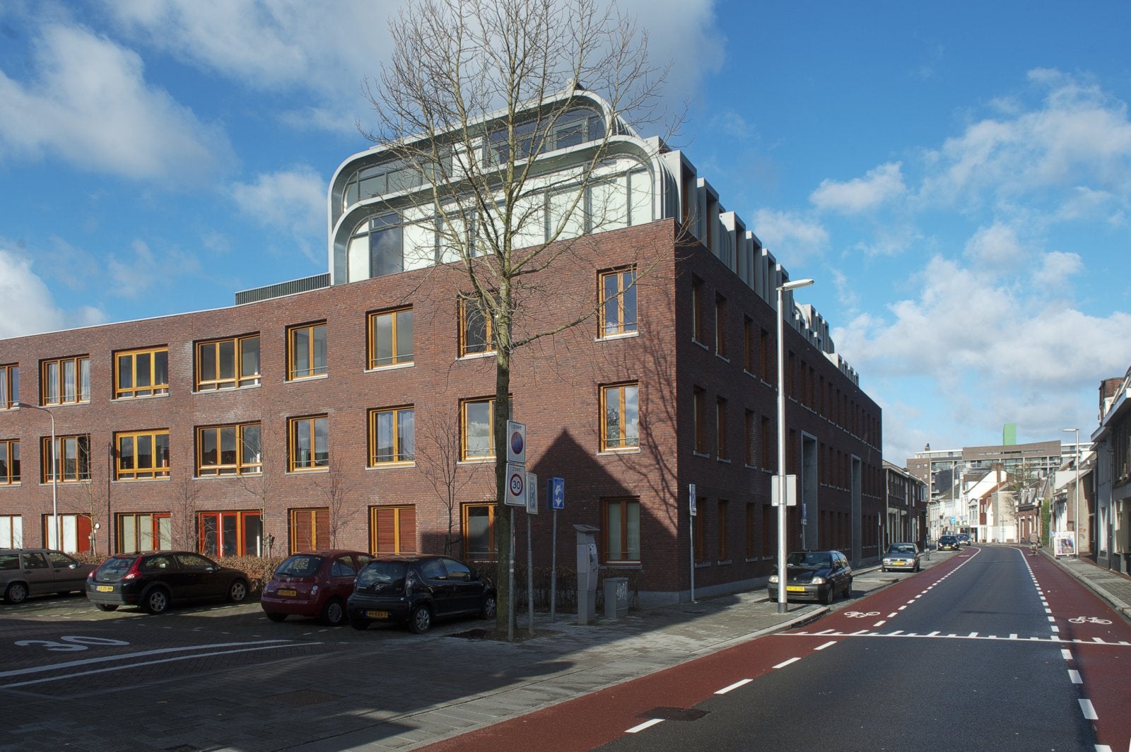 Huis Bisschop Zwijsenstraat 101 06 in Tilburg
