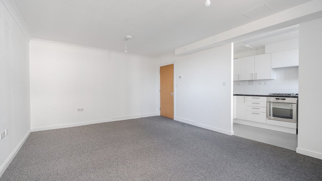 Flat Axon Place in Greater London