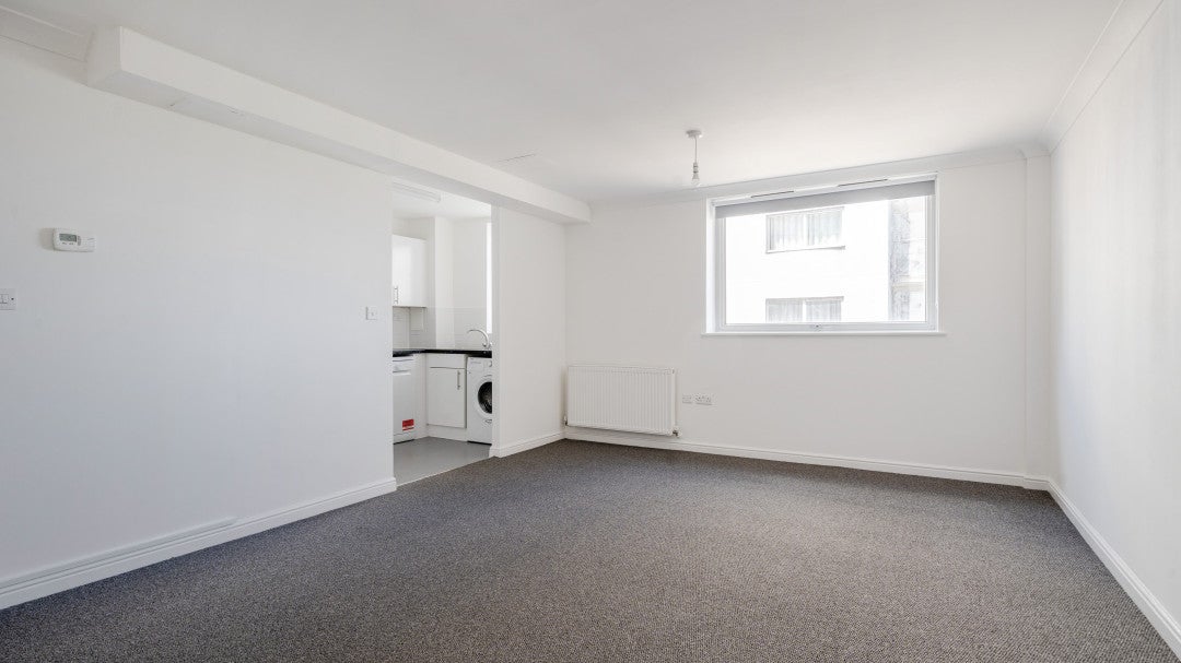 Flat Axon Place in Greater London
