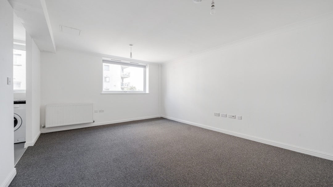 Flat Axon Place in Greater London