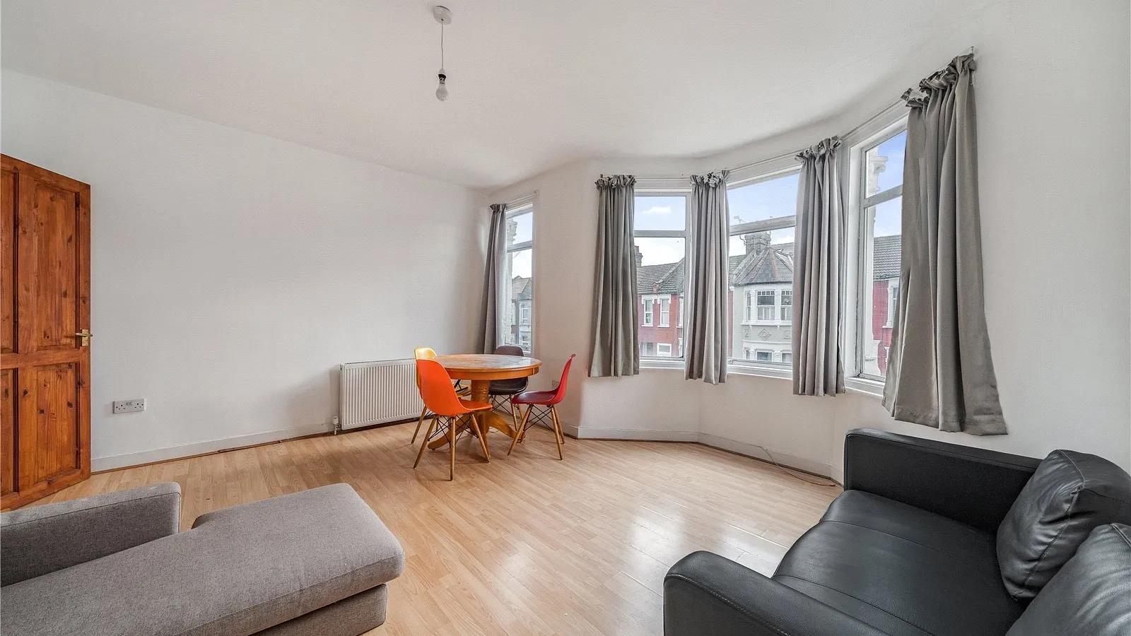 Flat Beresford Road in Greater London