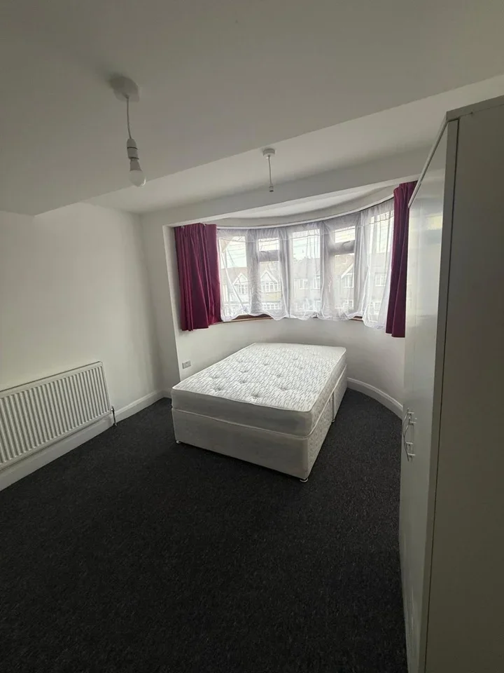 Flat Malvern Avenue in Greater London