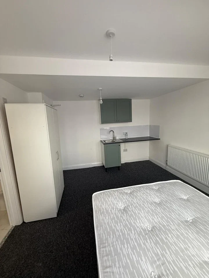 Flat Malvern Avenue in Greater London