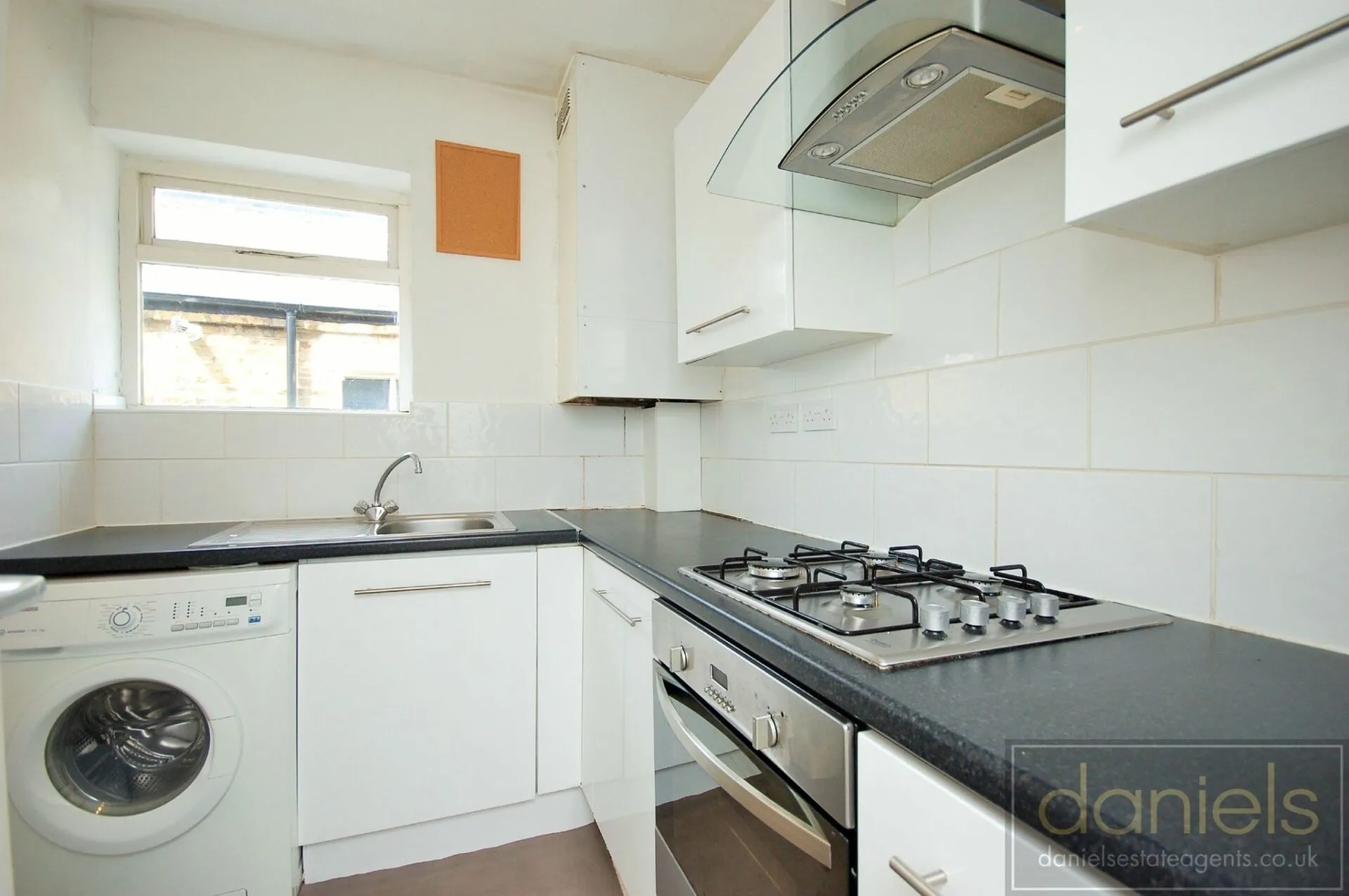 Flat Bathurst Gardens in Greater London