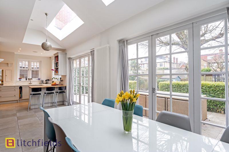 House Cyprus Avenue in Greater London