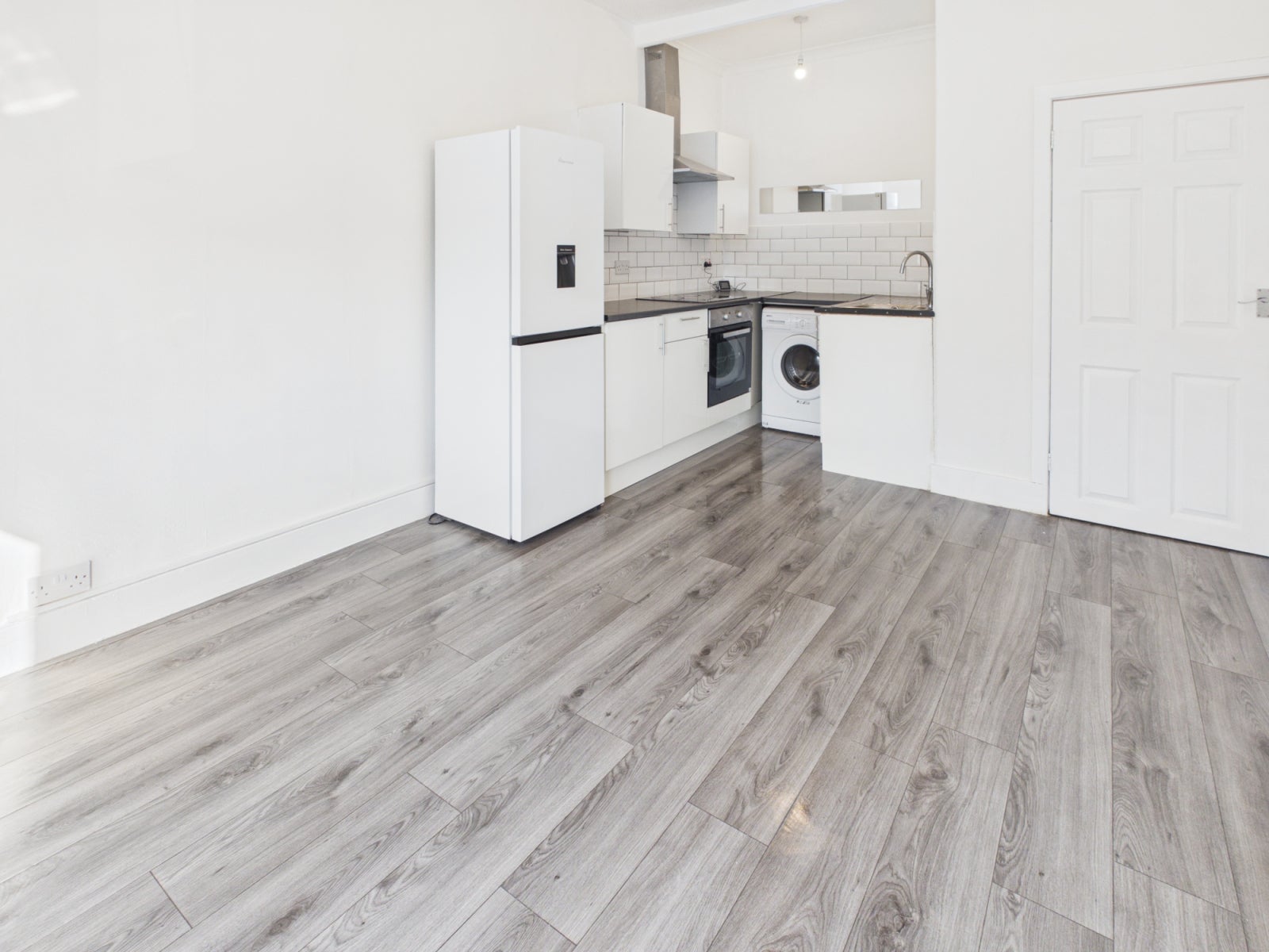 Flat Broomlands Street in Paisley