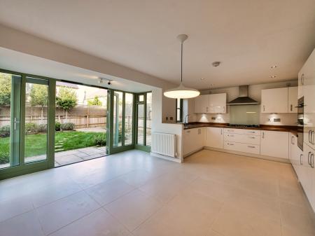 House Clappen Close in Cotswold District