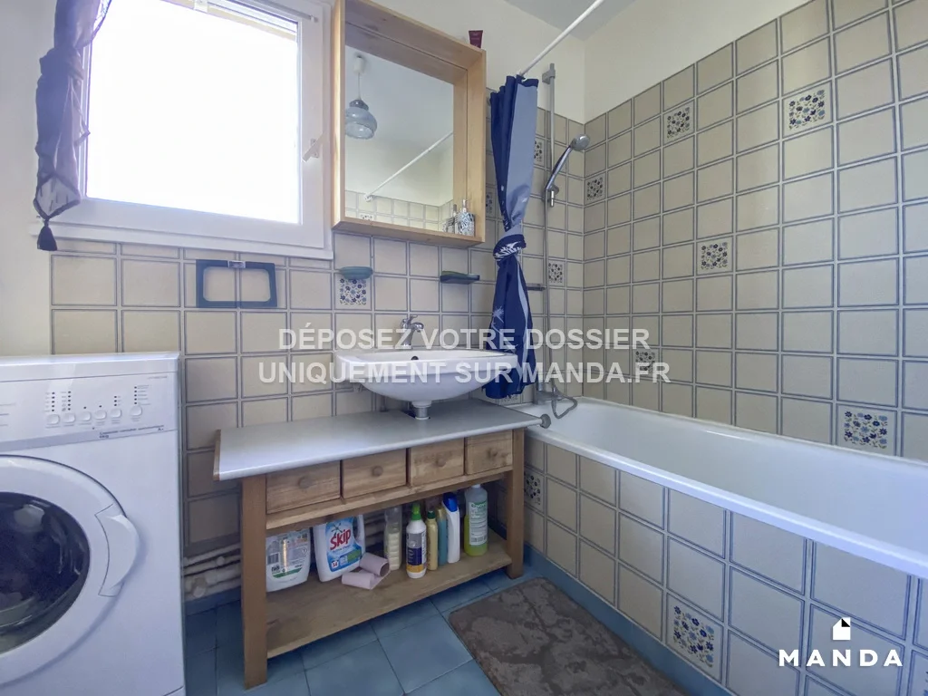 Room Rue Gaston Bonnier in Asnières-sur-Seine