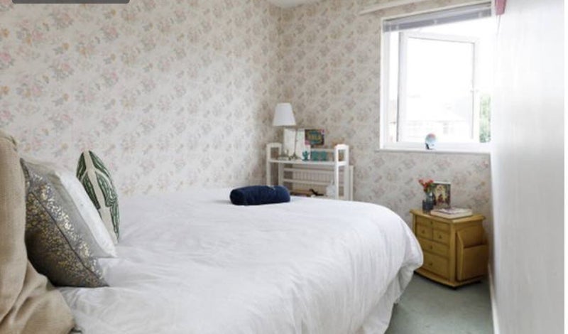 Room Upwood Road in Greater London