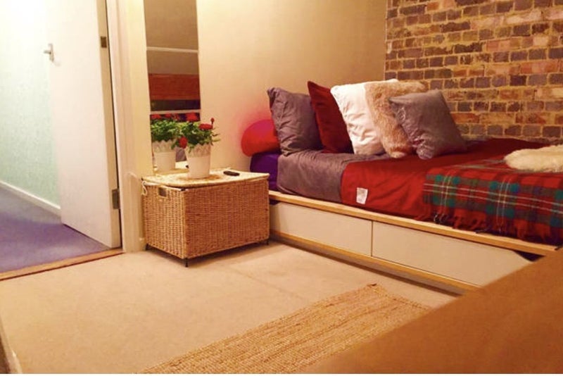 Room Upwood Road in Greater London