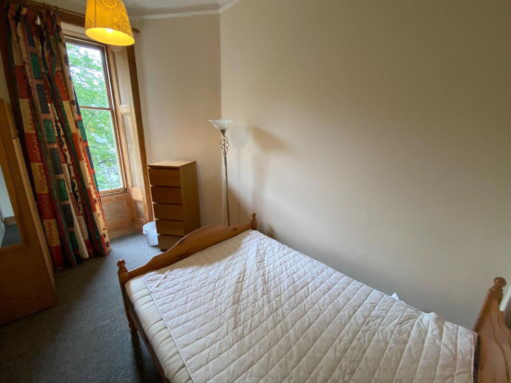 Room New Mart Road in City of Edinburgh