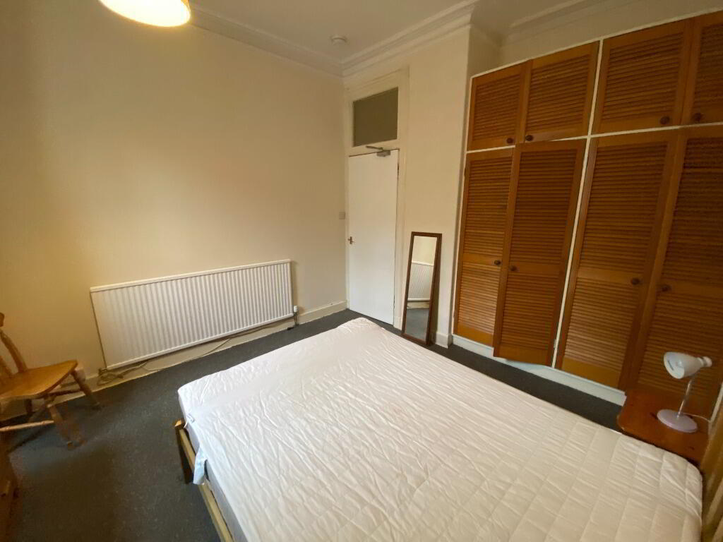 Room New Mart Road in City of Edinburgh