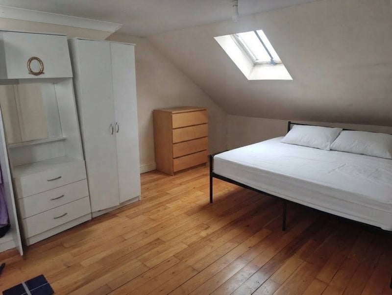 Room Compton Avenue in Greater London