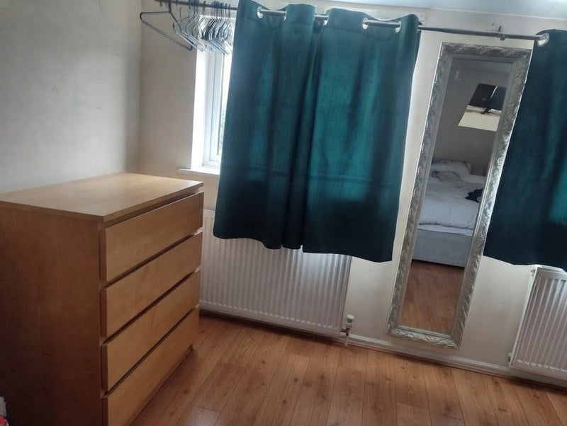 Room Compton Avenue in Greater London