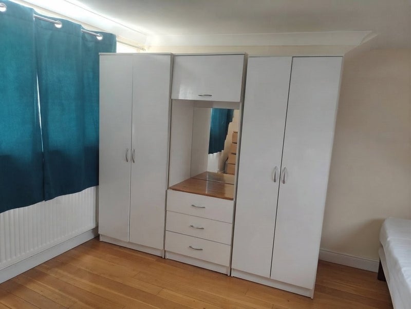 Room Compton Avenue in Greater London