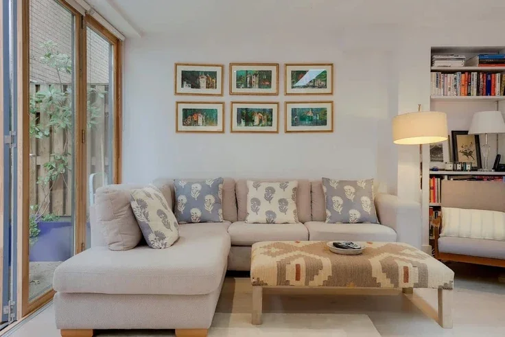 House Vinery Way in Greater London