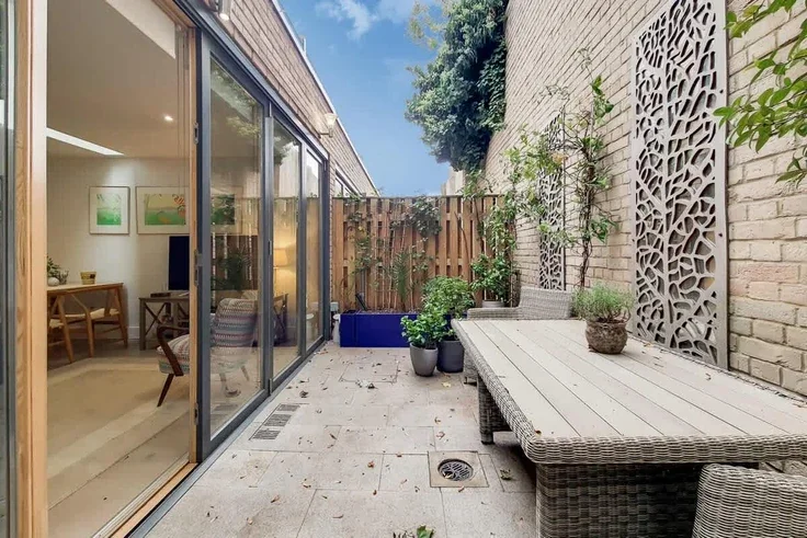 House Vinery Way in Greater London