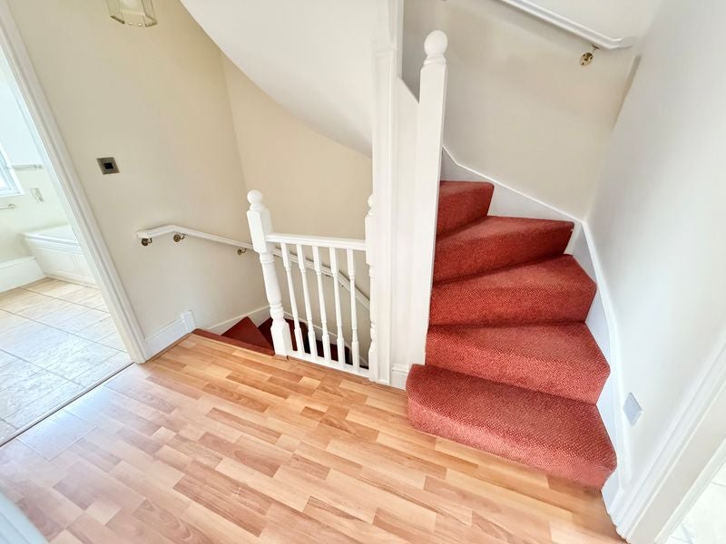 Flat Lower Mersey Street in Ellesmere Port