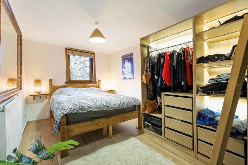 Room Beith Street in Glasgow