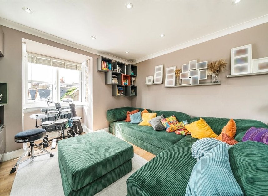 Flat Batson Street in Greater London