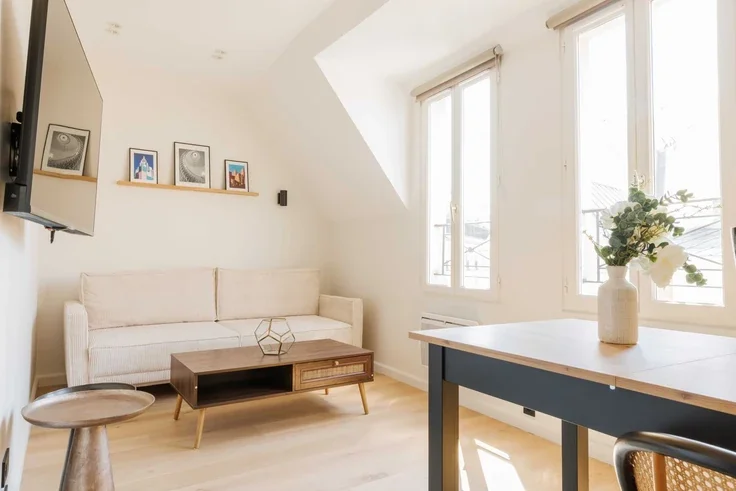 Flat Rue Blondel in Paris