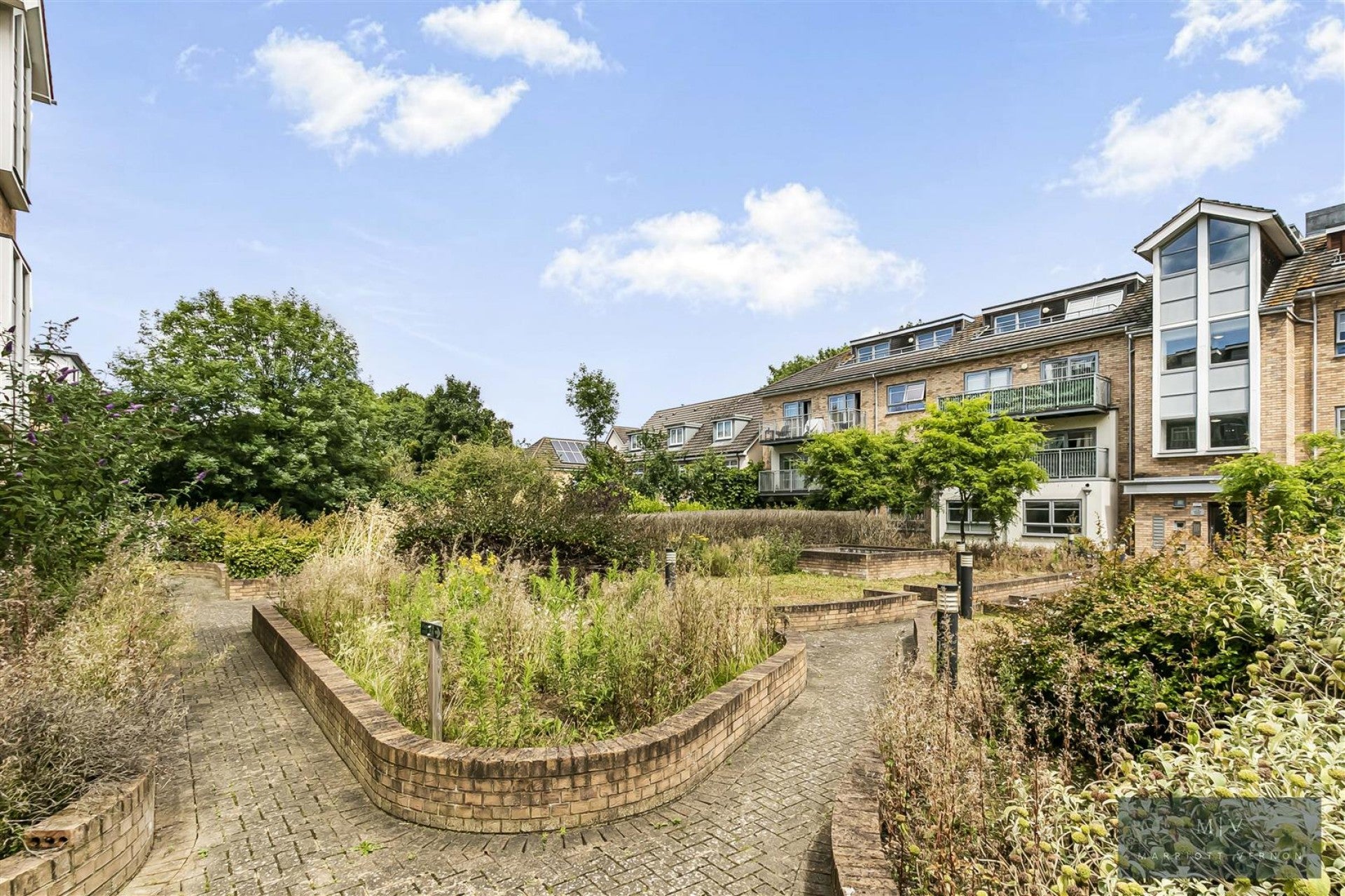Flat Sydenham Road in Greater London