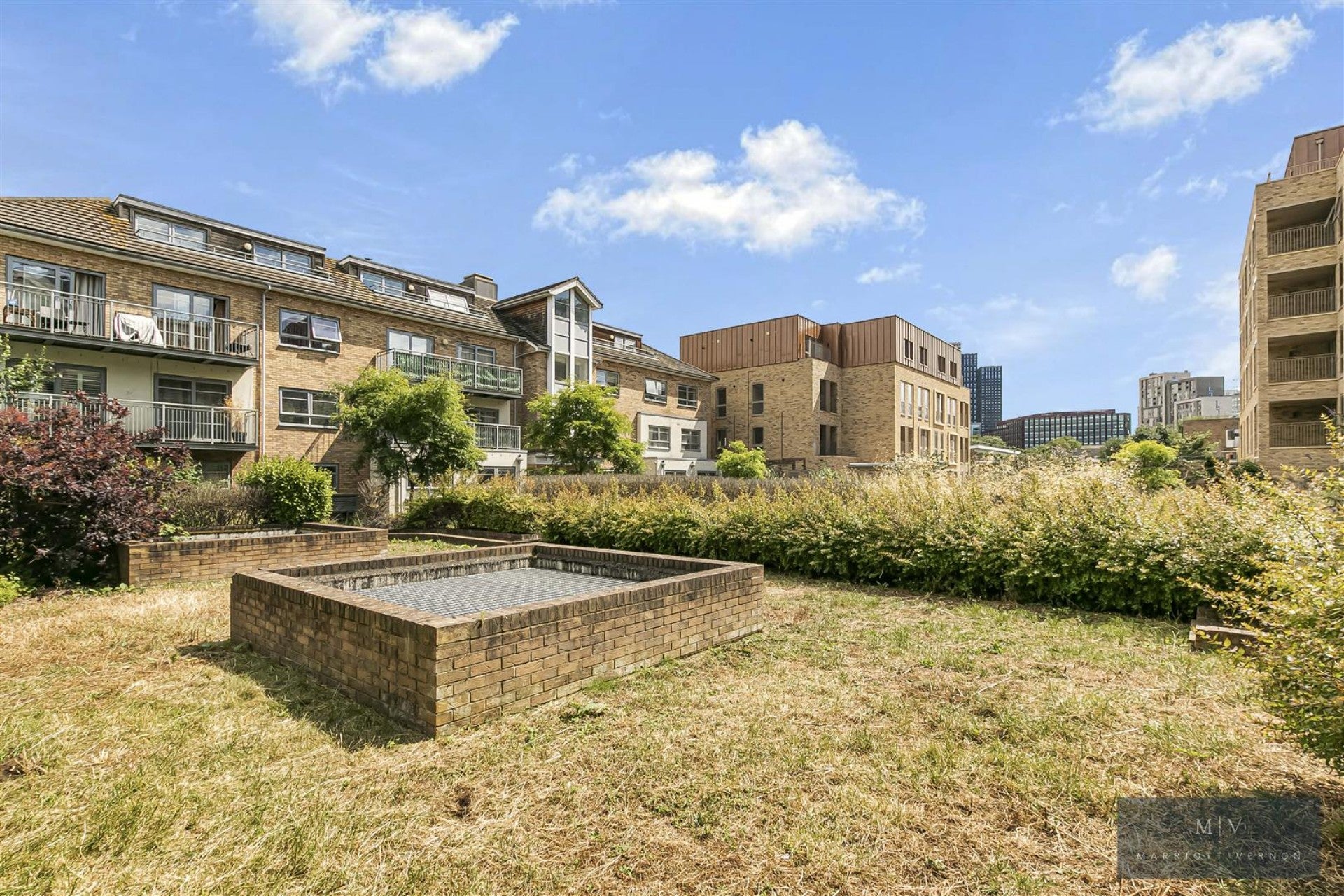 Flat Sydenham Road in Greater London