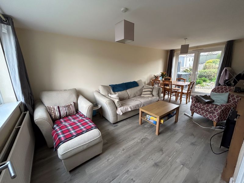 House Ashwood Road in Hertsmere