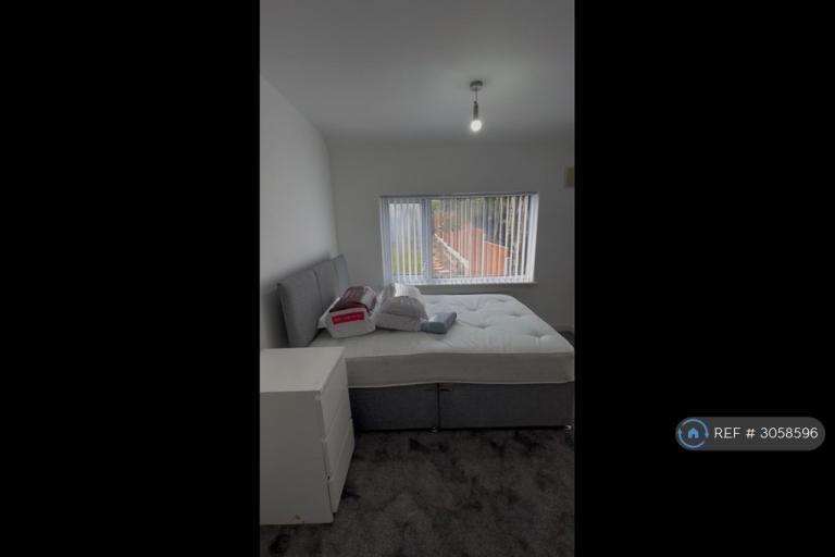 Room Appleton Avenue in Birmingham