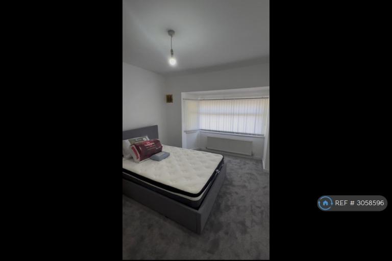 Room Appleton Avenue in Birmingham