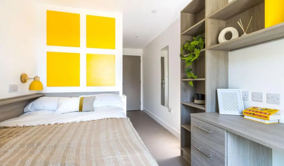 Room Silverthorne Lane Passage in Bristol