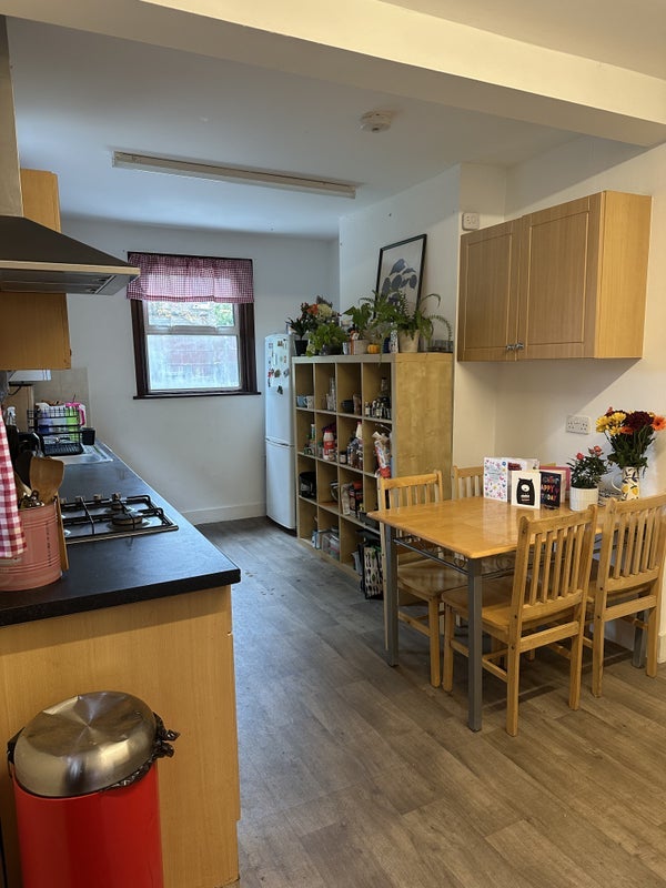 Room Kimberley Gardens in Greater London