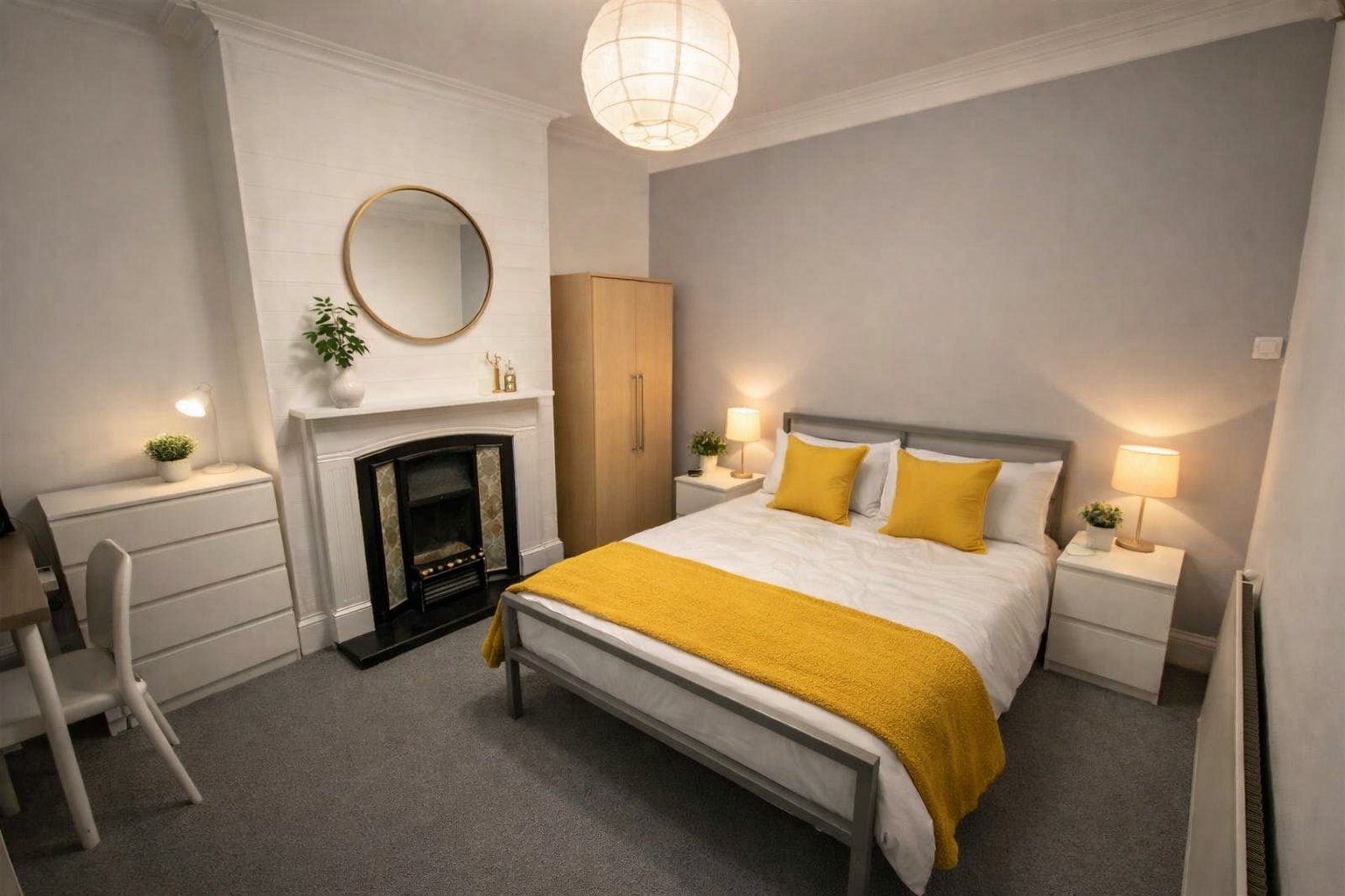 Room Preston Road in Manchester
