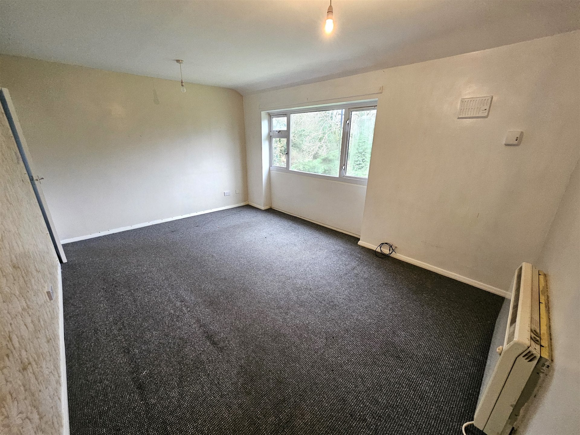 Flat Linnet Close in Coventry