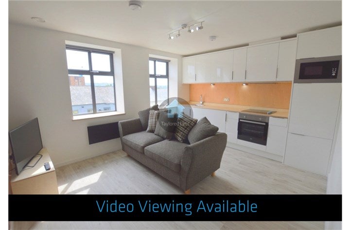 Flat Heaton Road in Newcastle upon Tyne